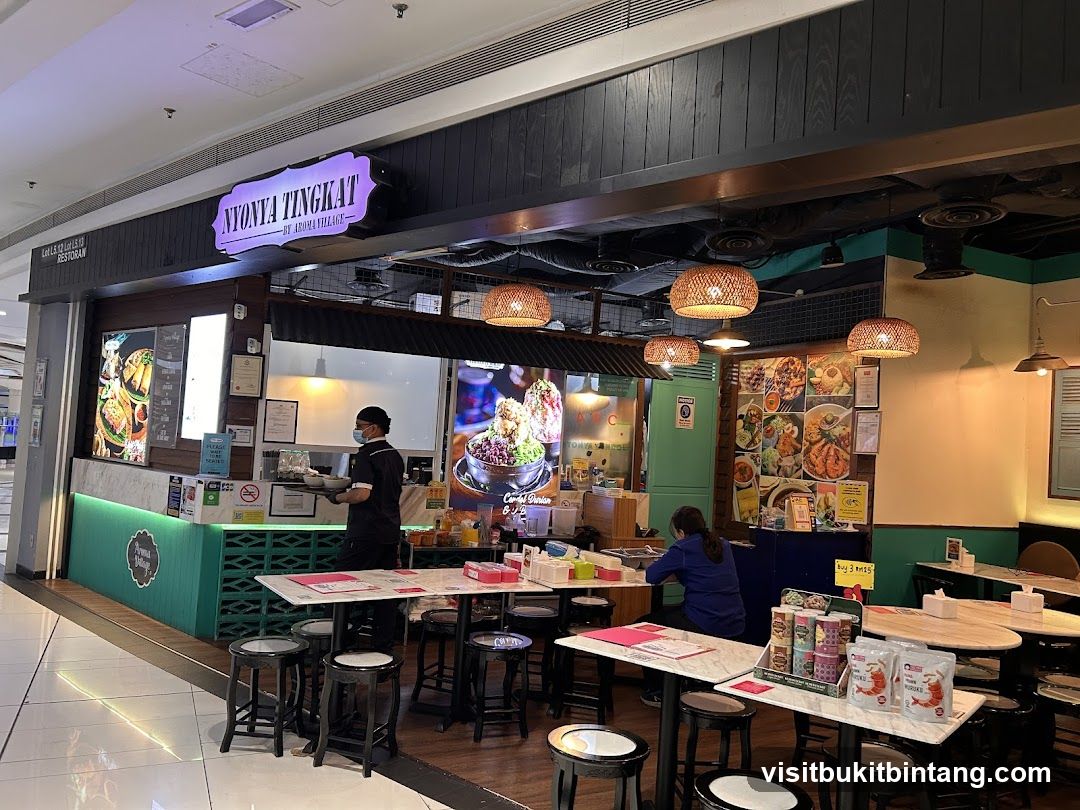 Nyonya Tingkat NU Sentral