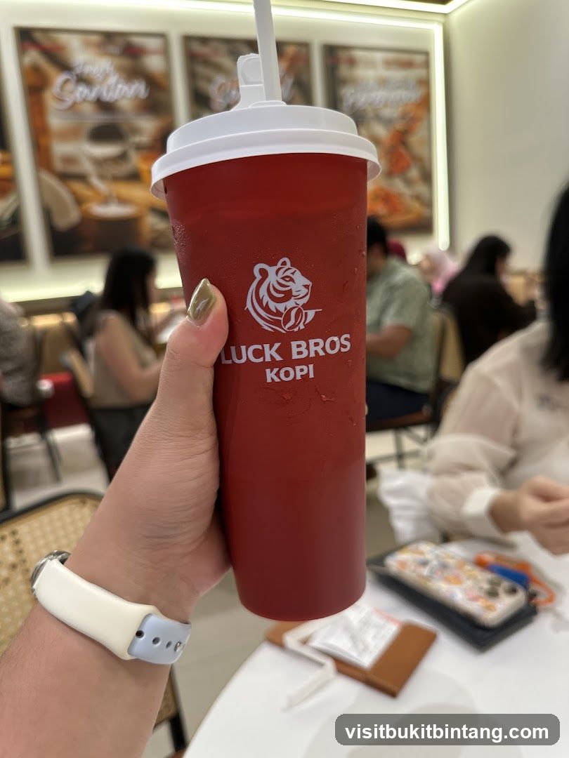 Drink with Luck Bros Kopi Logo