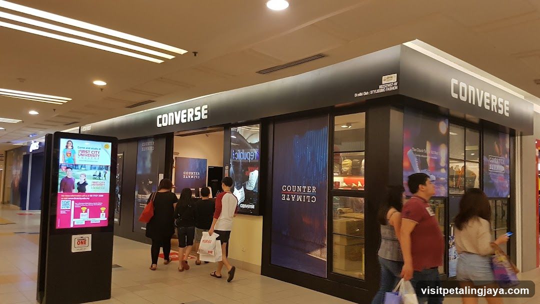 Converse @ One Utama Shopping Center