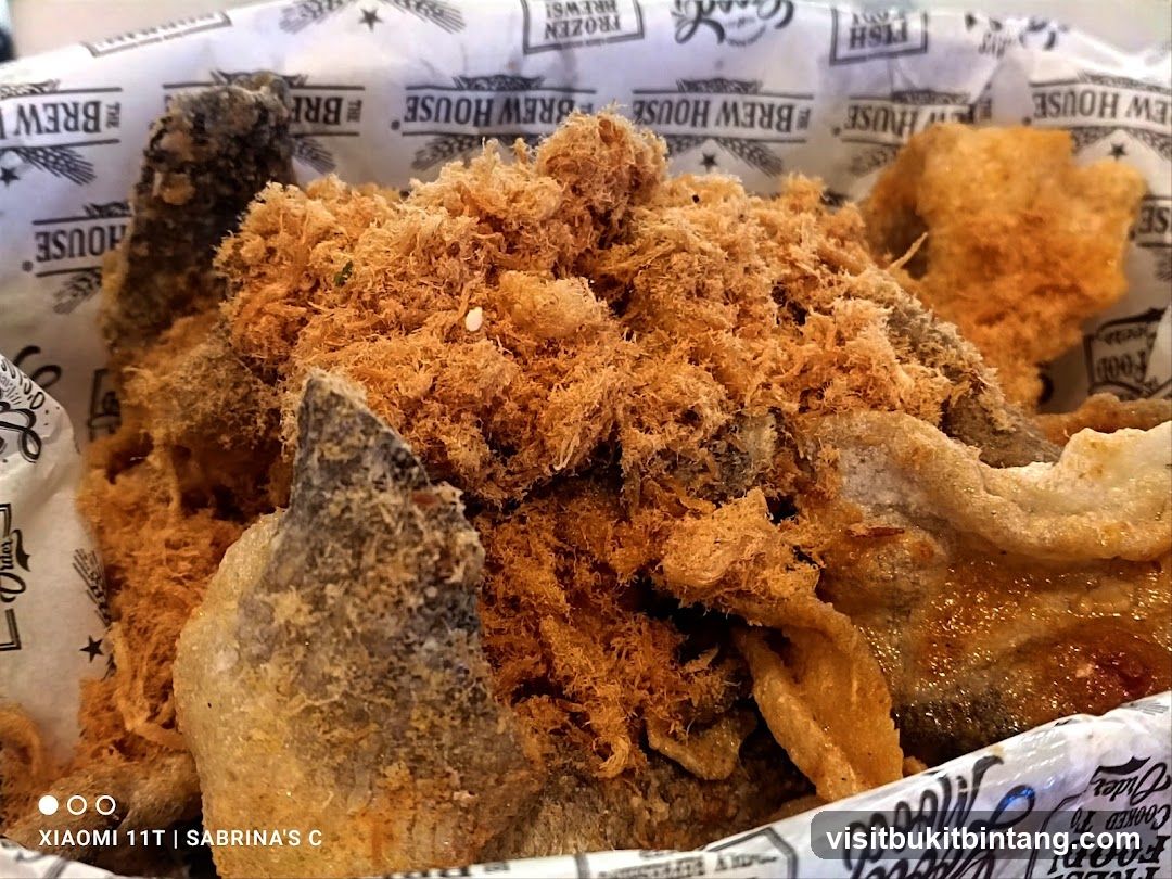 Fried Fish Skin with Pork Floss