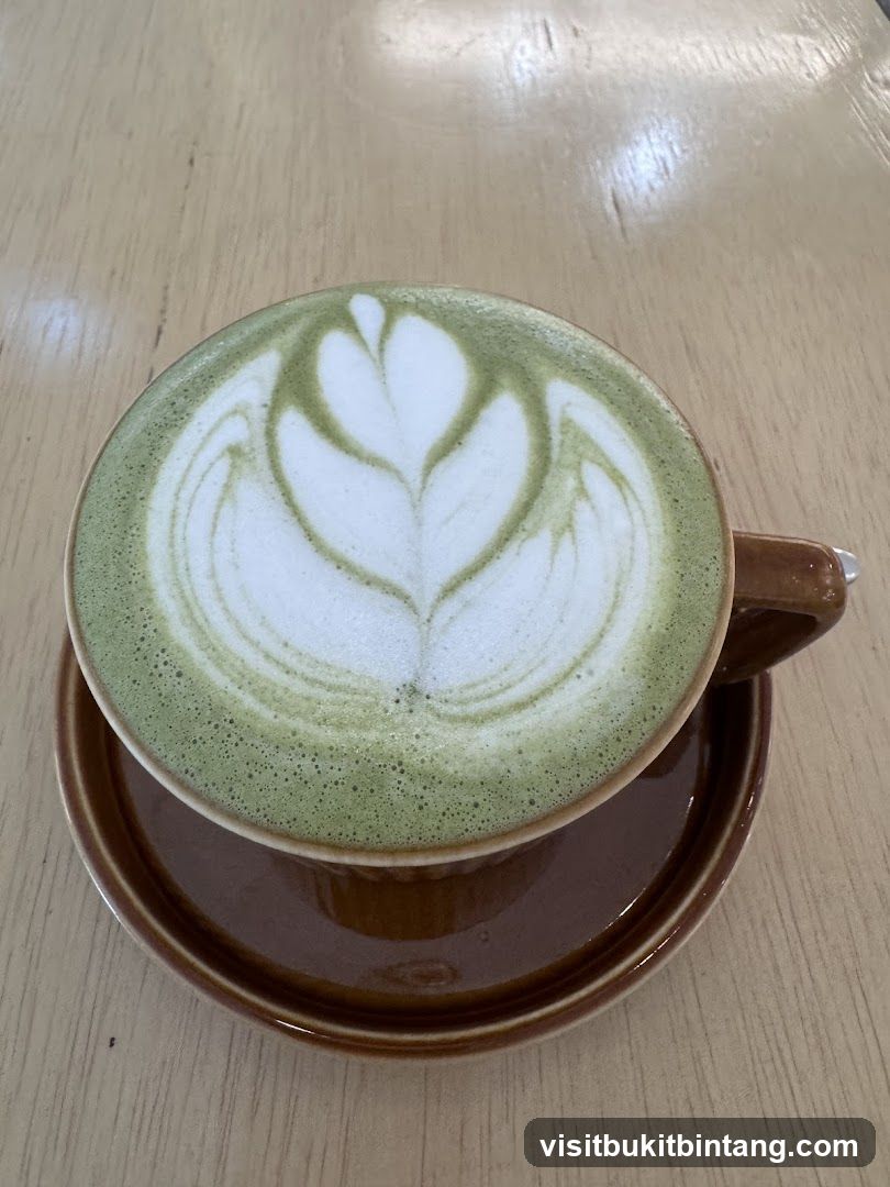 Matcha Latte with Latte Art