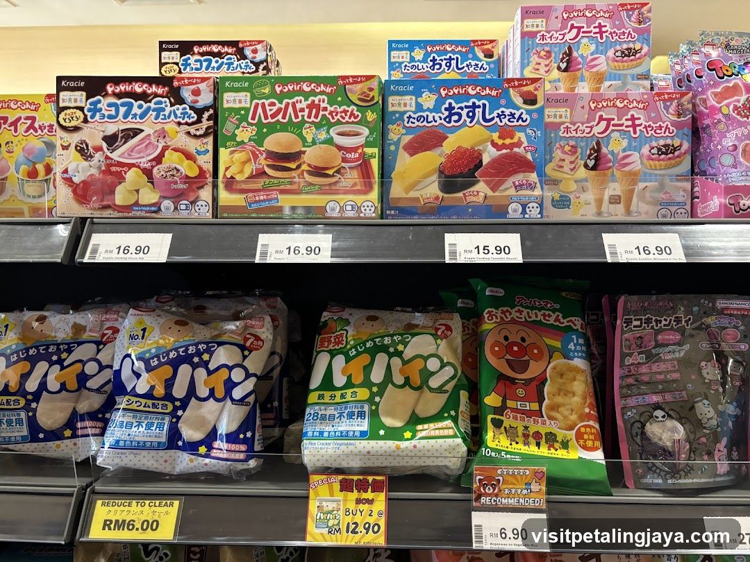 Snack and Toy Display Shelf