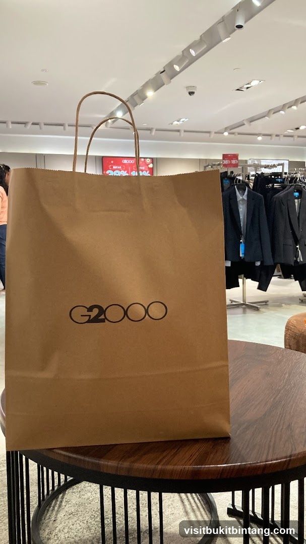 Shopping Bag with G2000 Logo