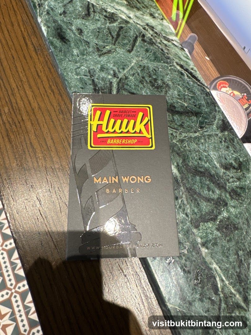 Huuk Barbershop Product Packaging