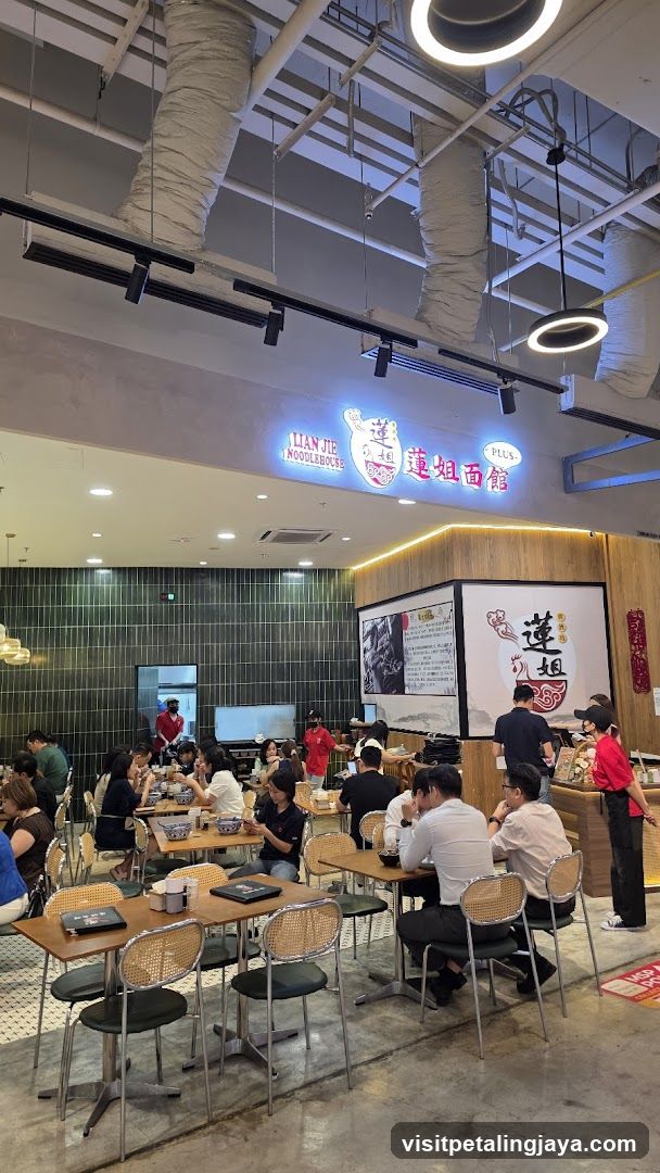 Lian Jie Noodle House Interior
