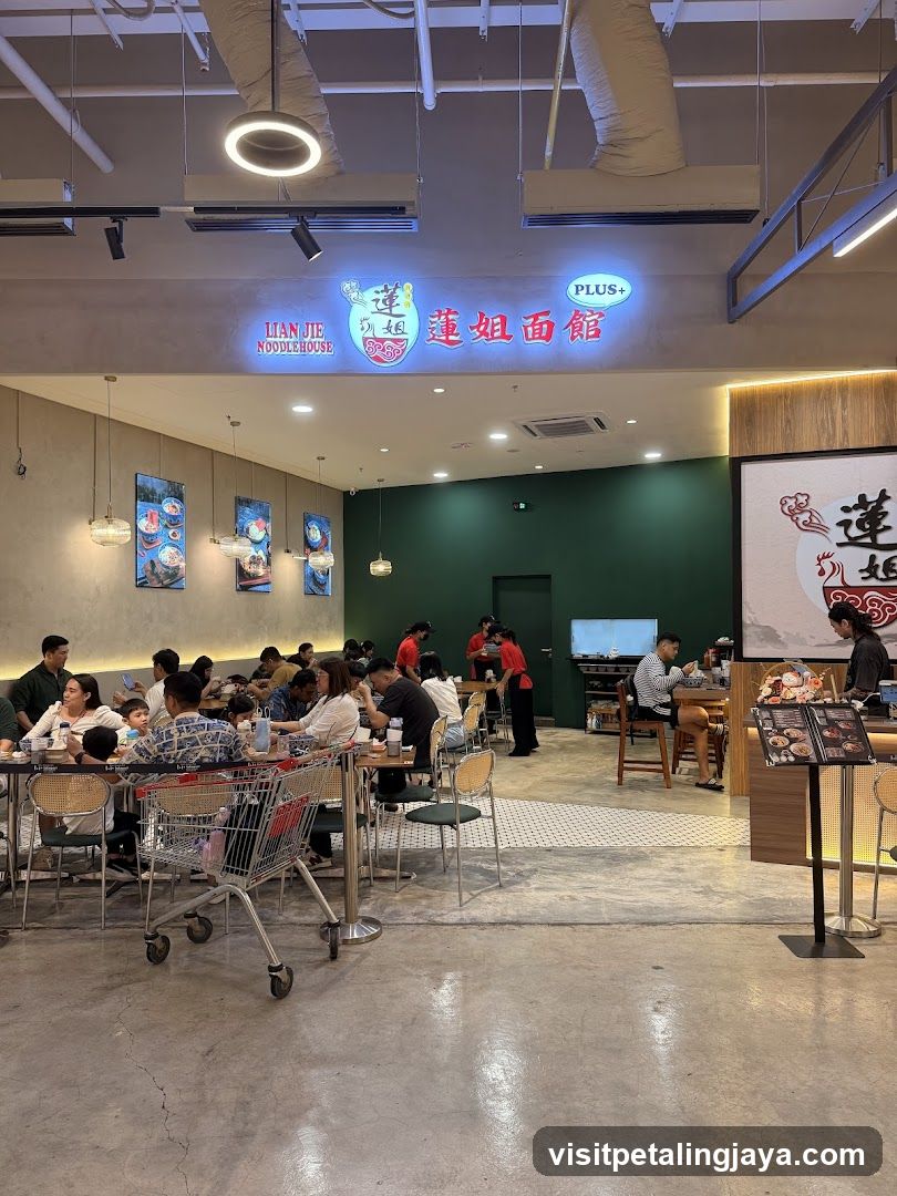 Lian Jie Noodle House Interior