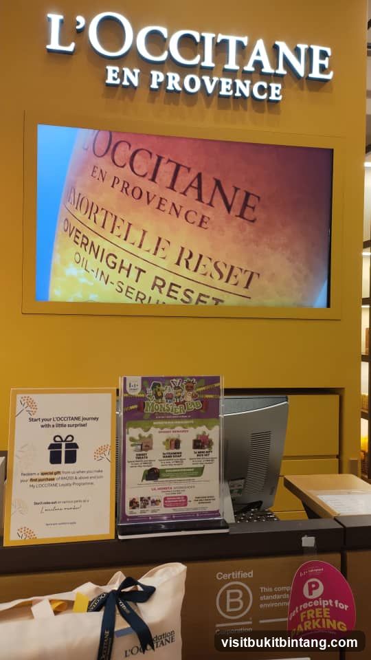 L'Occitane Store Display