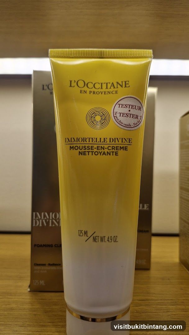 L'Occitane Immortelle Divine Foaming Cleanser