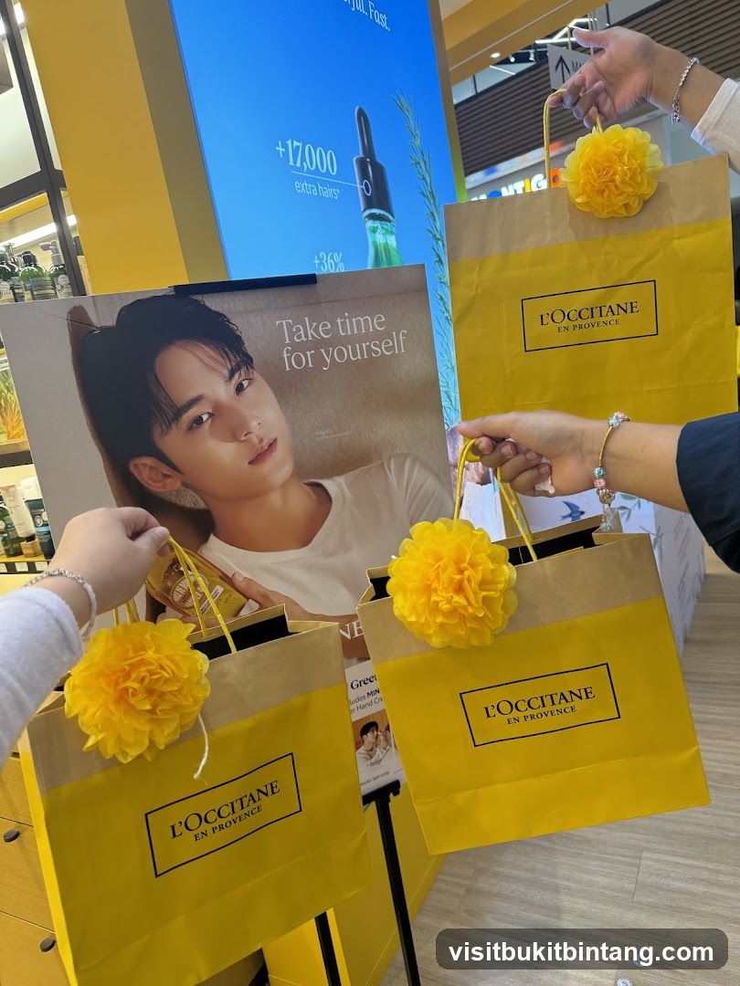 L'Occitane Shopping Bags and Advertisement