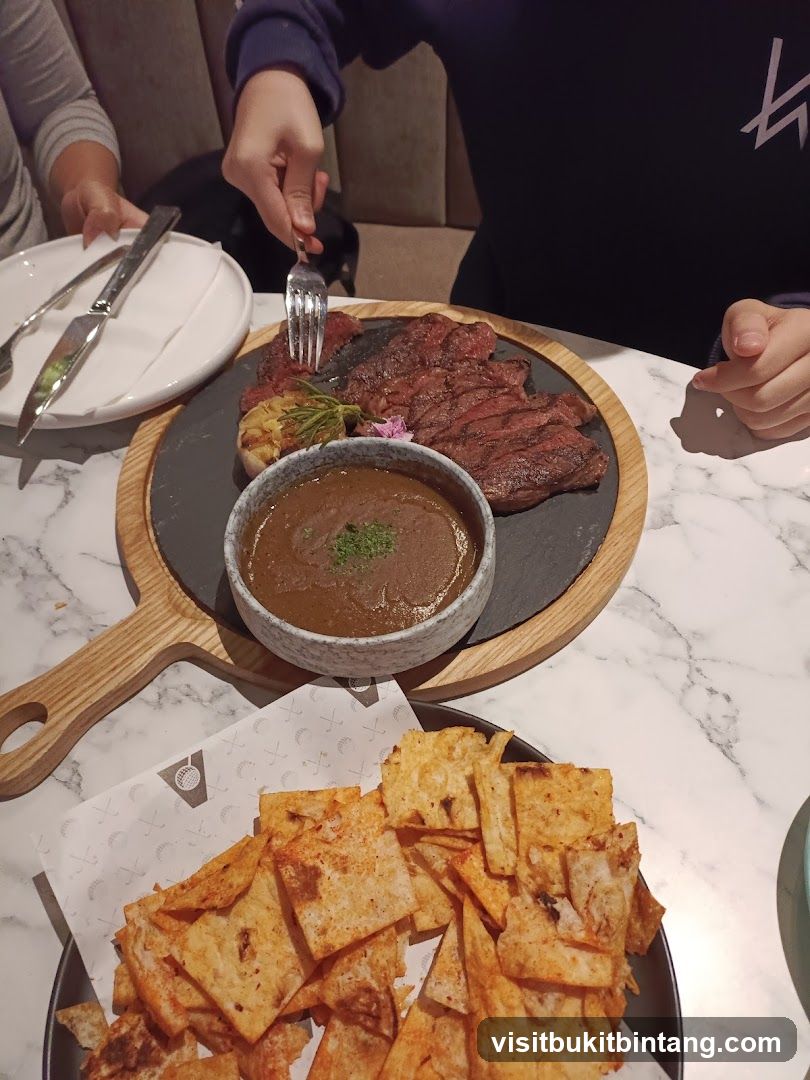 Steak Dinner with Chips