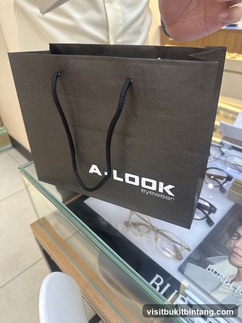 Shopping Bag with Eyewear Logo