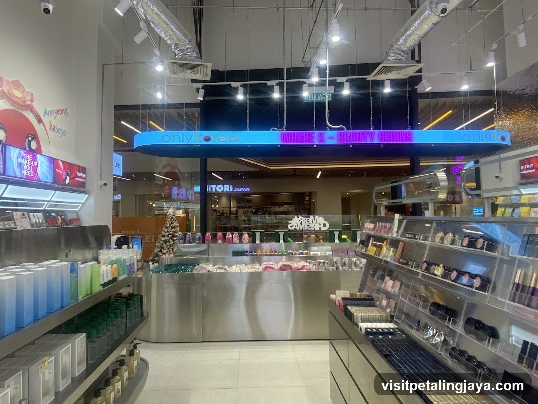 Beauty Store Interior Display