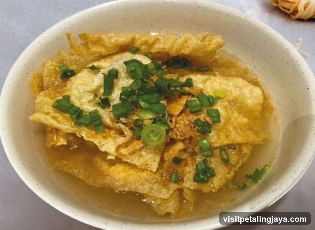 Fried Egg Dish with Scallions