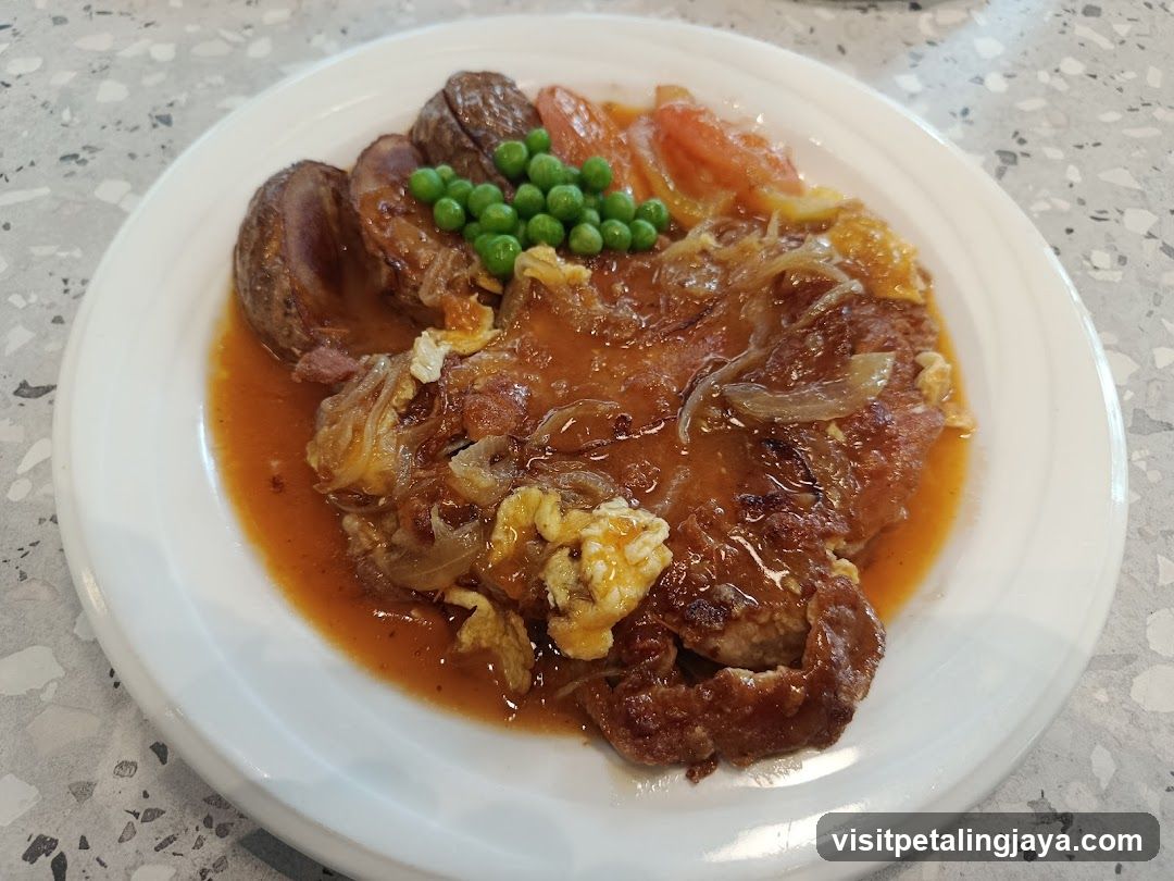 Stewed Meat with Peas and Sauce