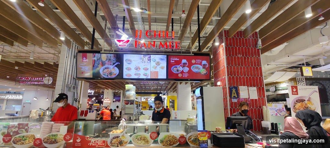 JJ CHILI PAN MEE Interior View