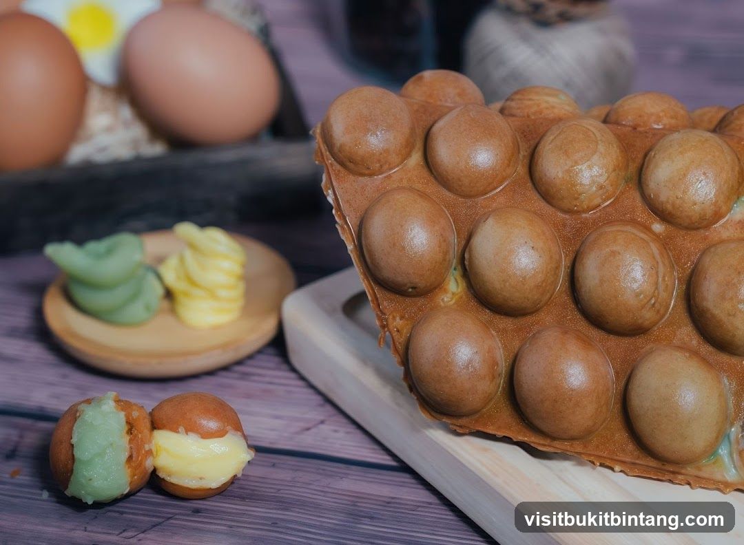Bubble Waffle with Toppings