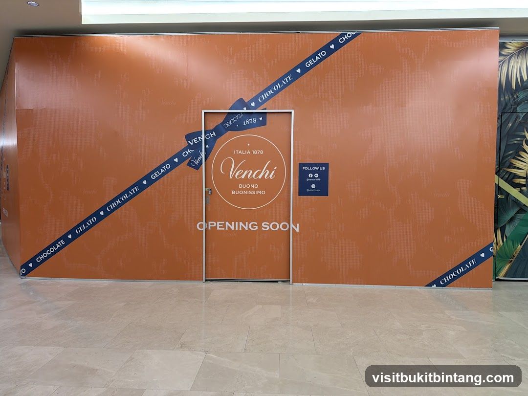 Venchi Storefront Under Construction