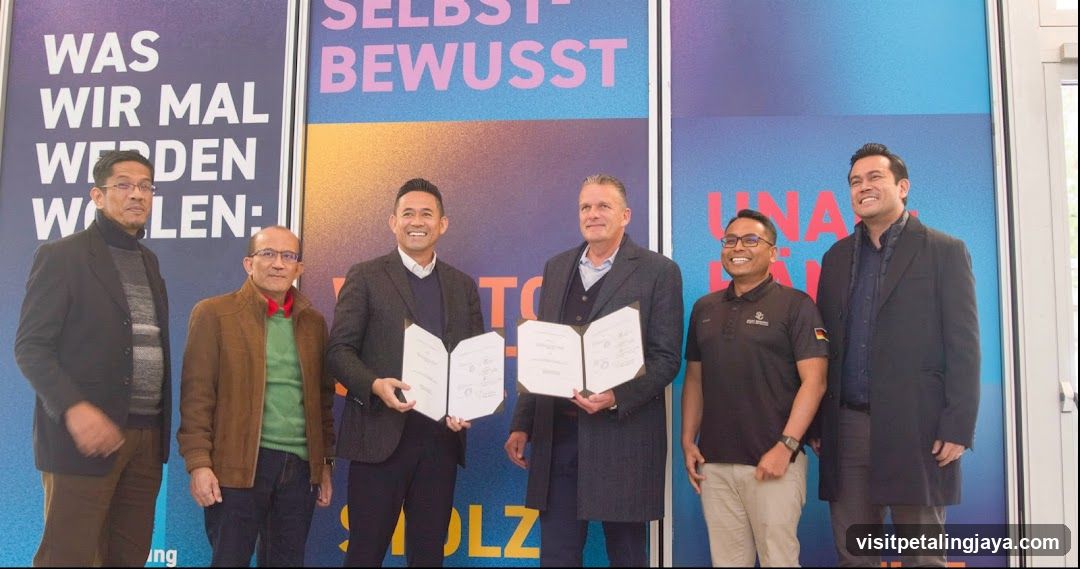 Group with Certificates at Event