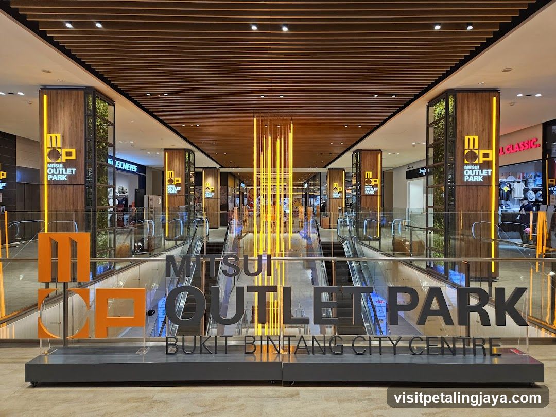 Mitsui Outlet Park Bukit Bintang City Centre Entrance