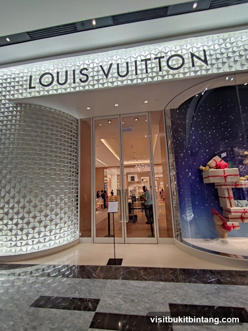 Louis Vuitton Storefront