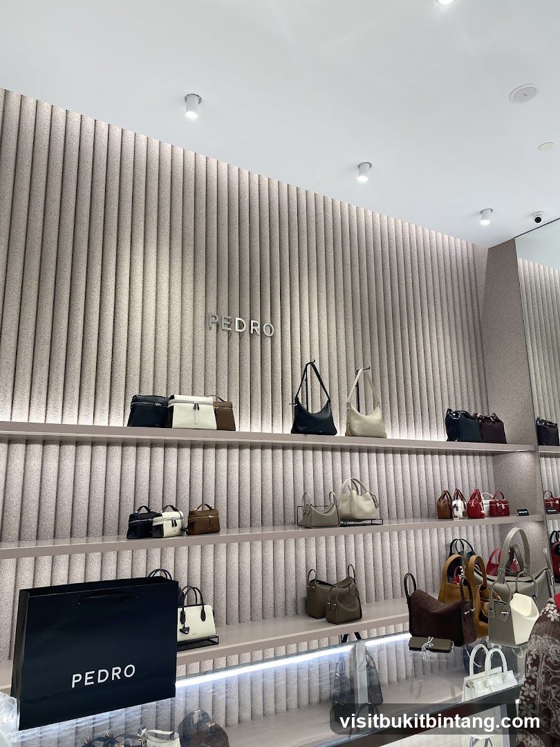 Pedro Handbag Store Interior