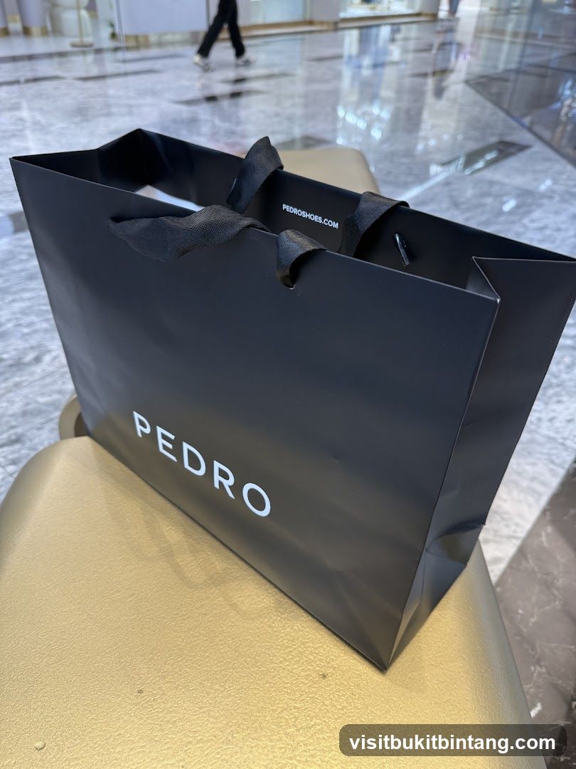 Black shopping bag with PEDRO logo