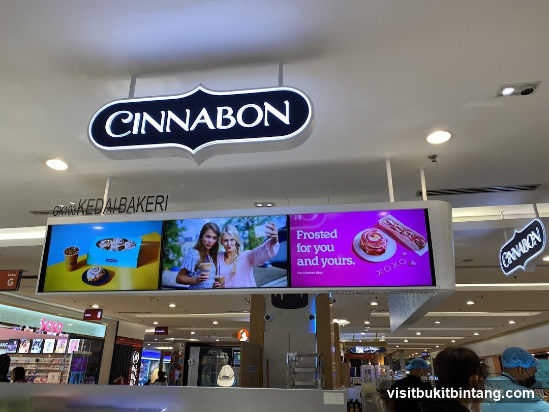 Cinnabon Store Display
