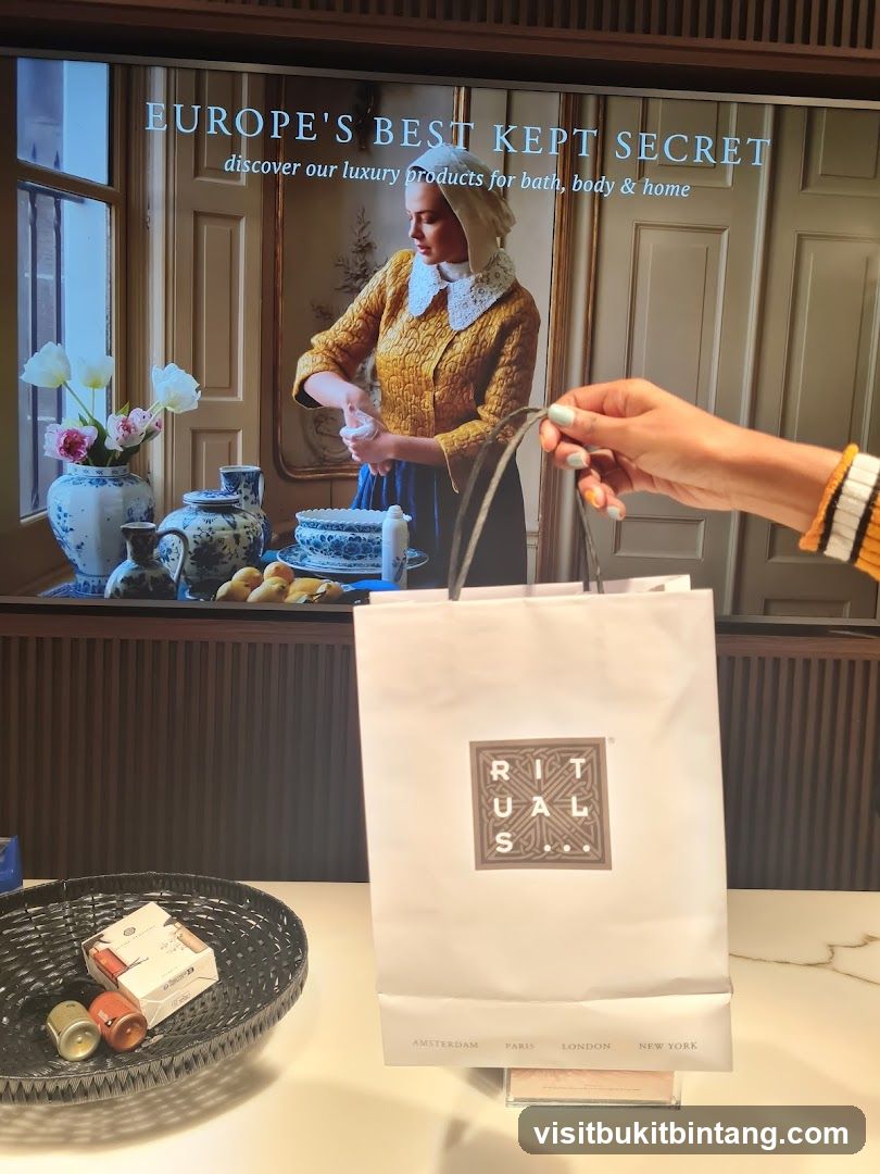 Rituals Shopping Bag and Advertisement
