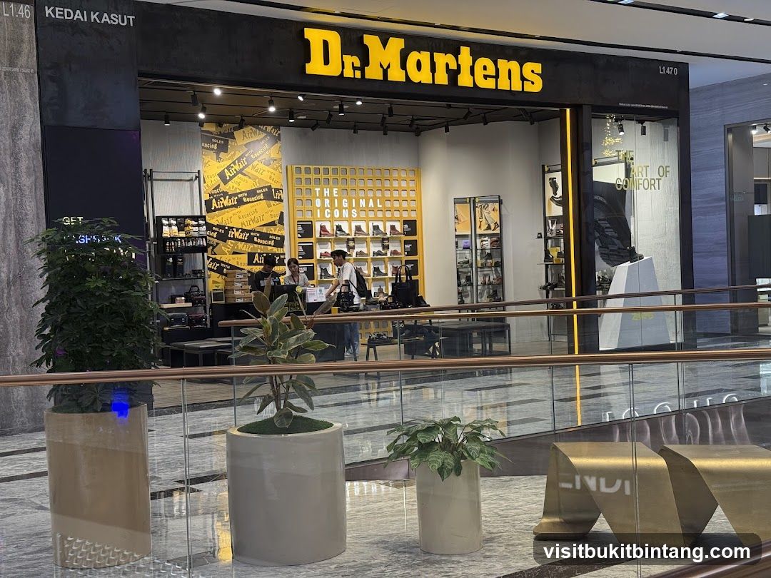 Dr. Martens - The Exchange TRX