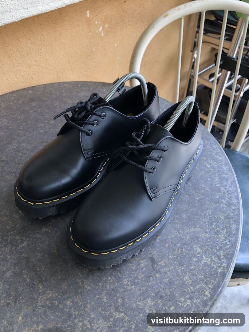 Black Platform Shoes