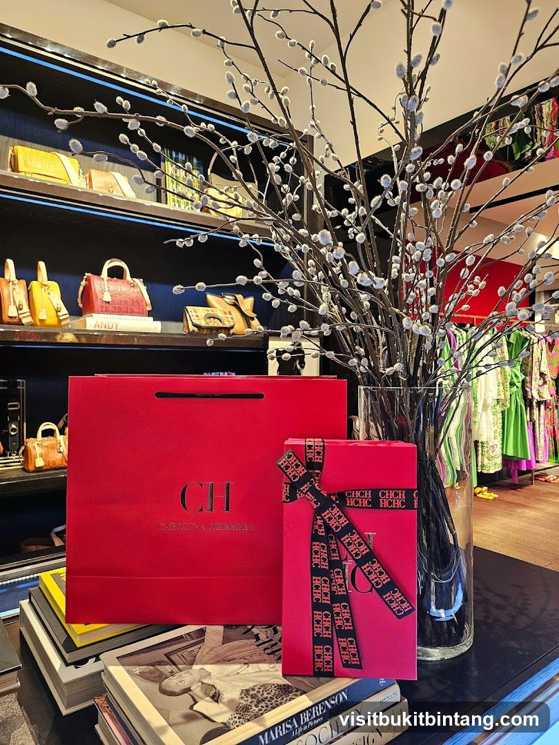 CH Carolina Herrera Gift Display