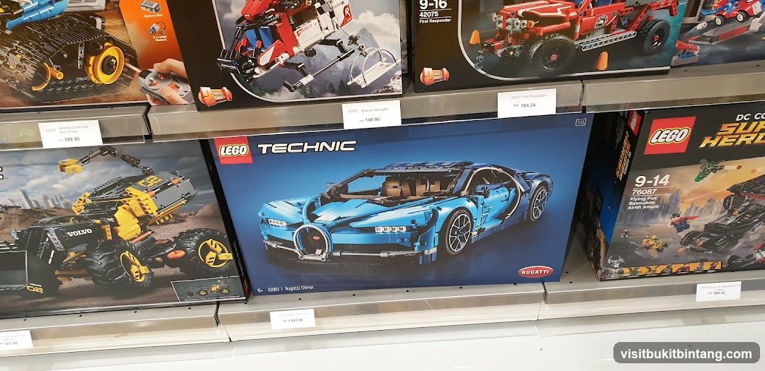LEGO Technic and DC Super Heroes Sets