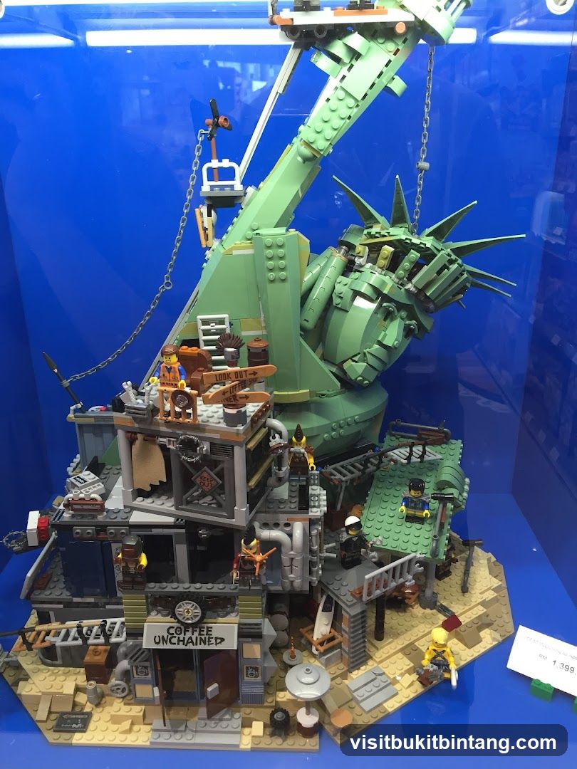 Lego Statue of Liberty Scene