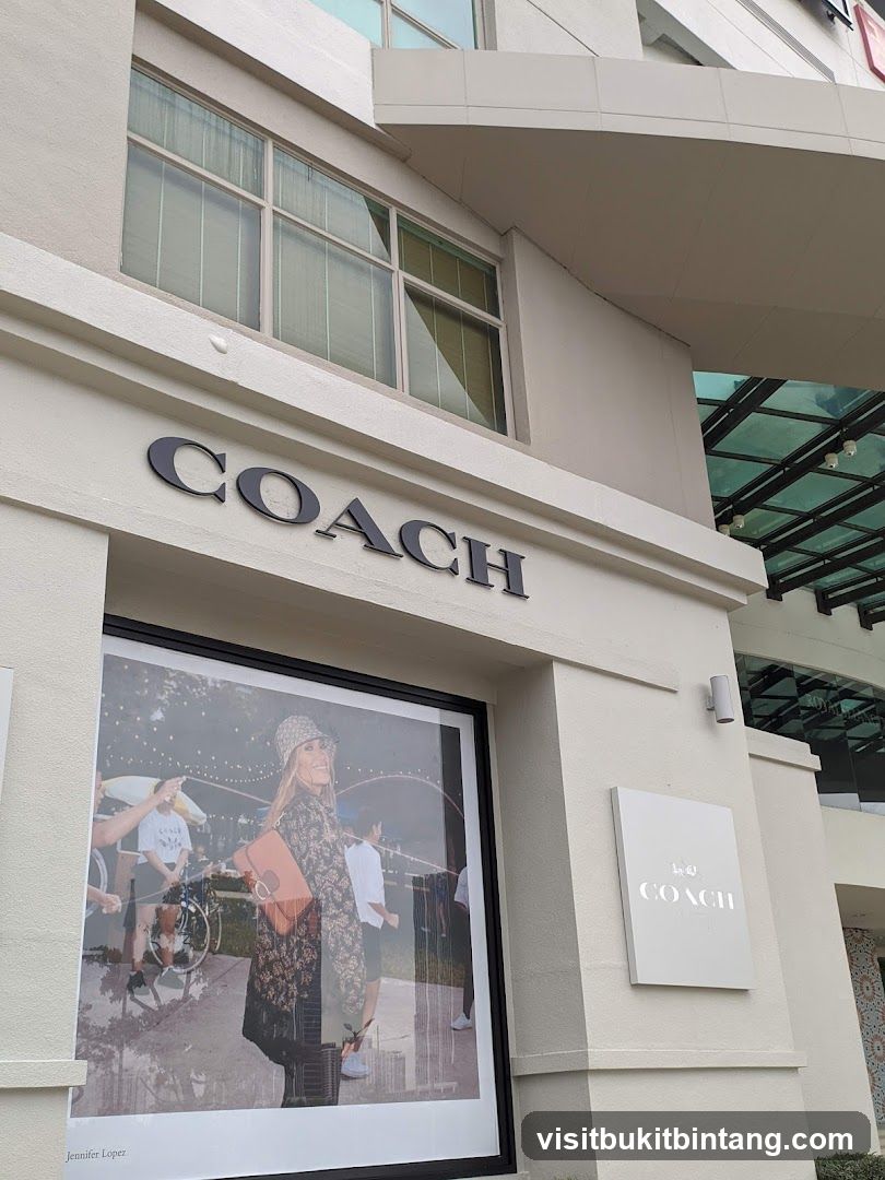 Coach Gurney Plaza
