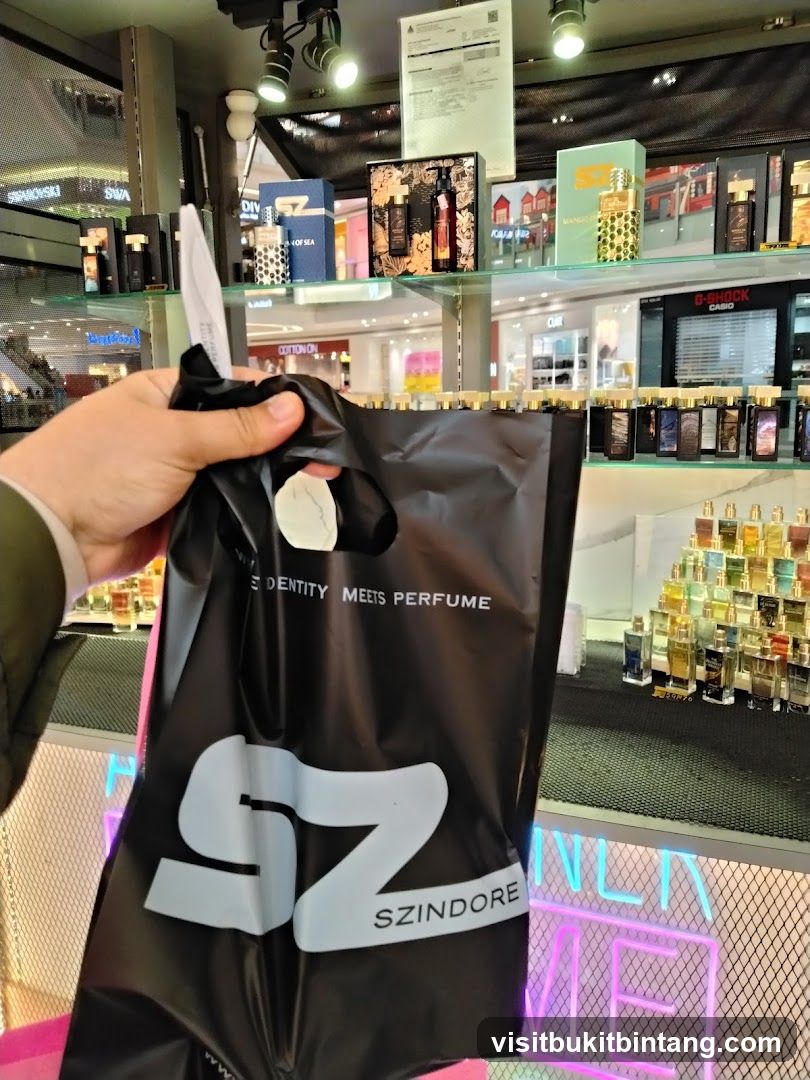 Shopping bag with perfume bottles