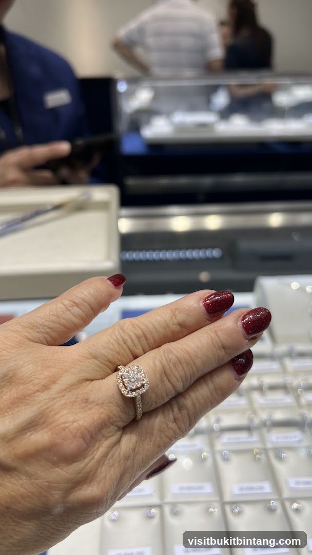 Diamond Ring Display