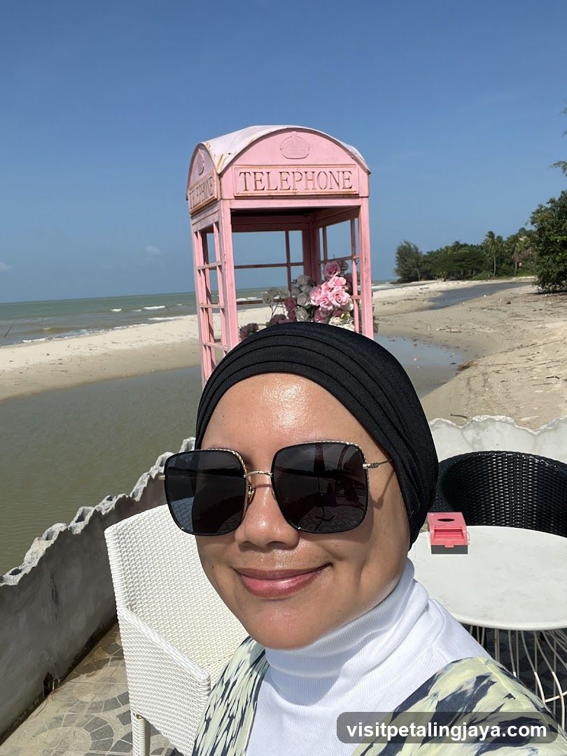 Beachside Telephone Booth Selfie