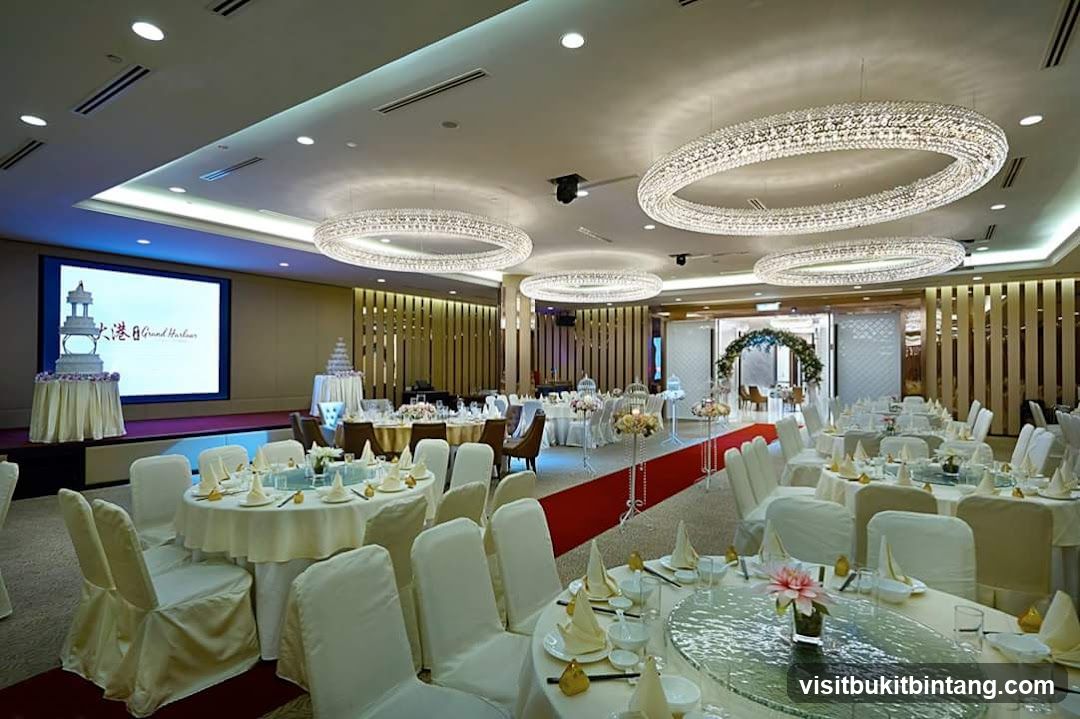Elegant Banquet Hall Setup