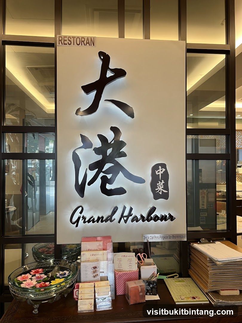 Grand Harbour Restaurant Signage
