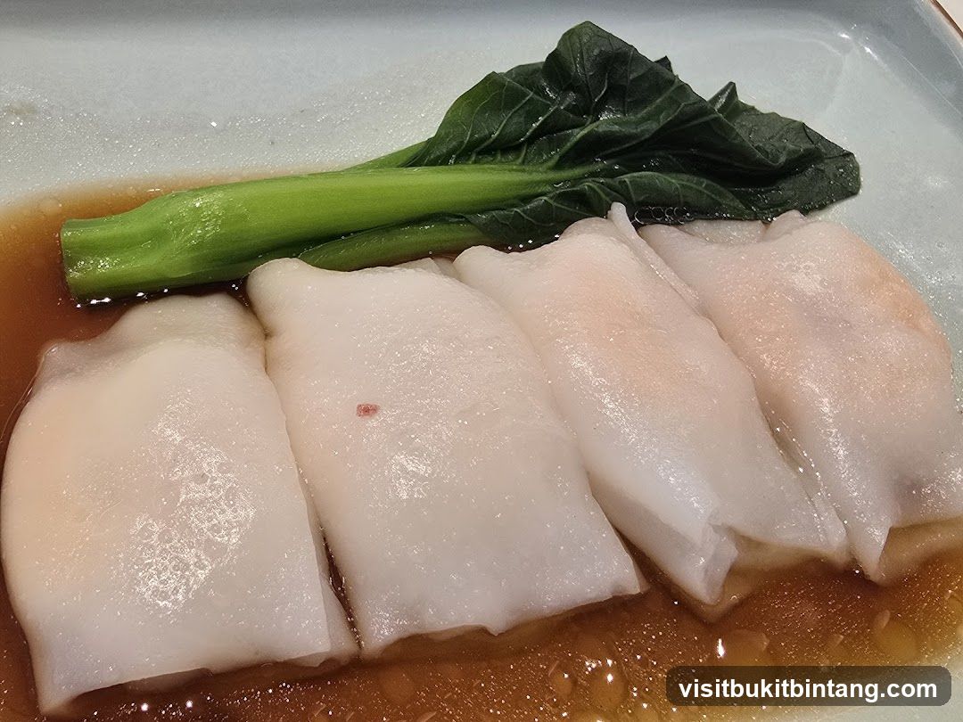 Steamed Rice Rolls with Greens