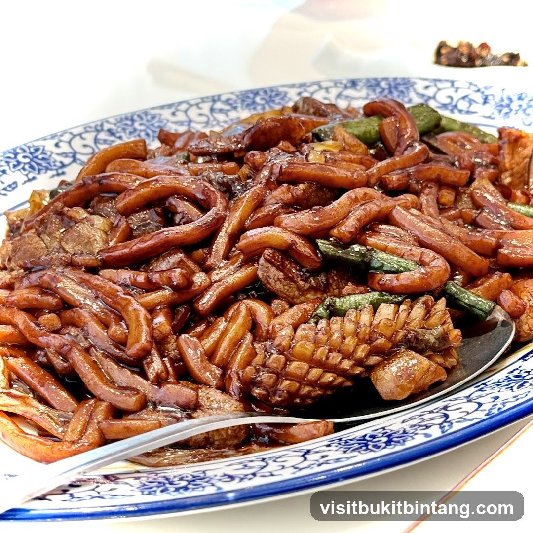Stir-fried Noodles with Squid