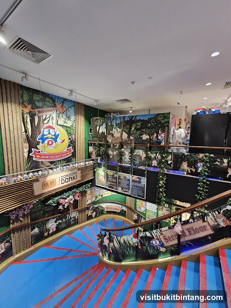 Don Don Donki Interior