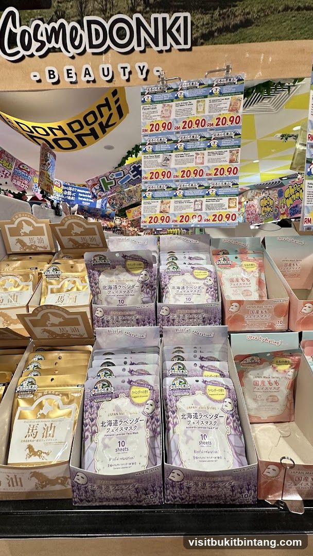 Cosme DONKI Beauty Display