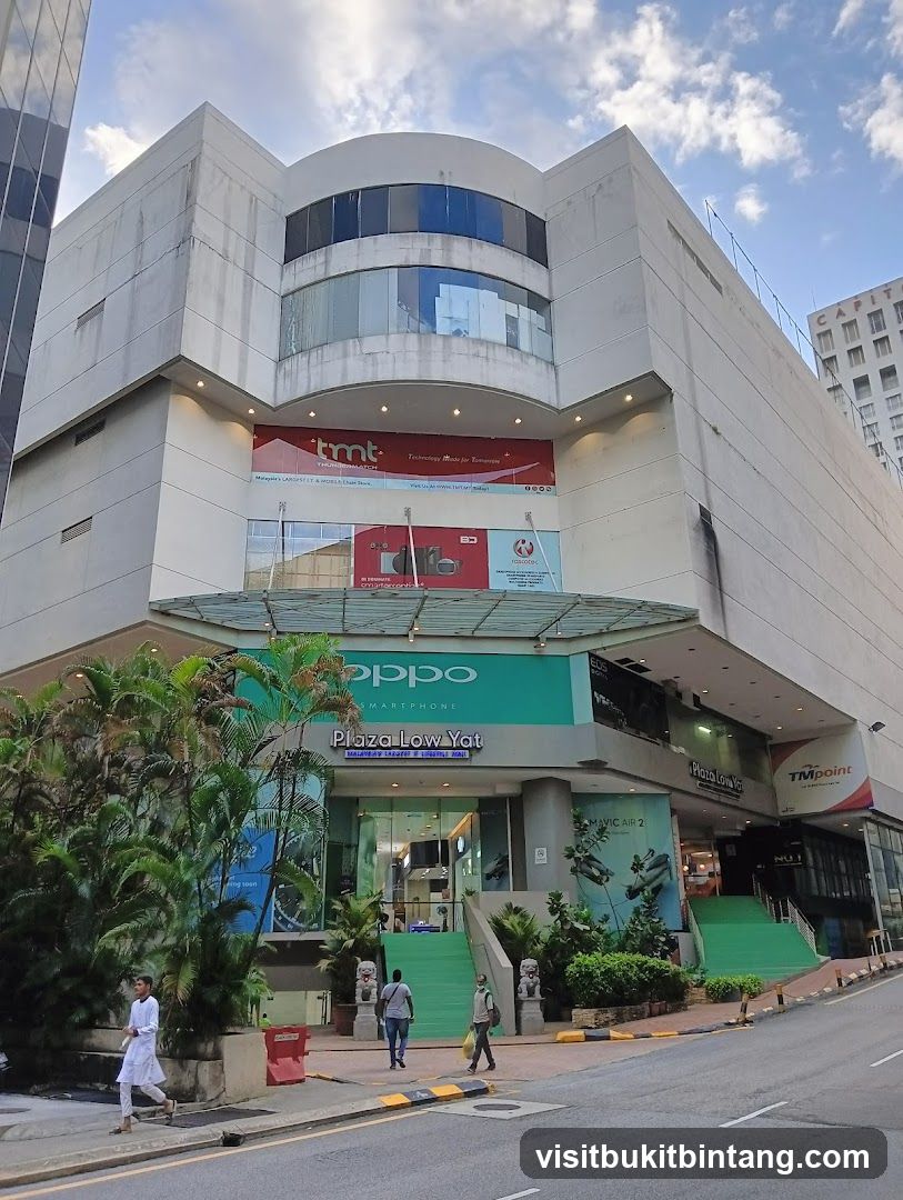OPPO EXPERIENCE STORE LOW YAT CS3