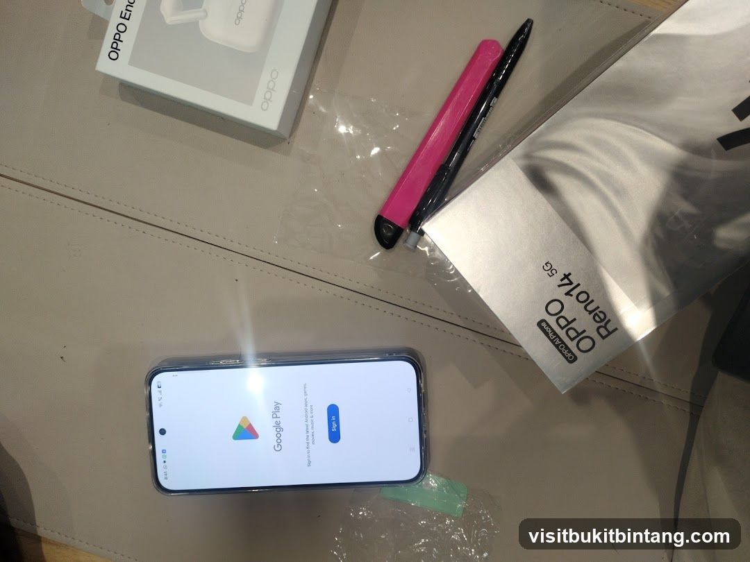 OPPO Reno14 5G Box and Phone