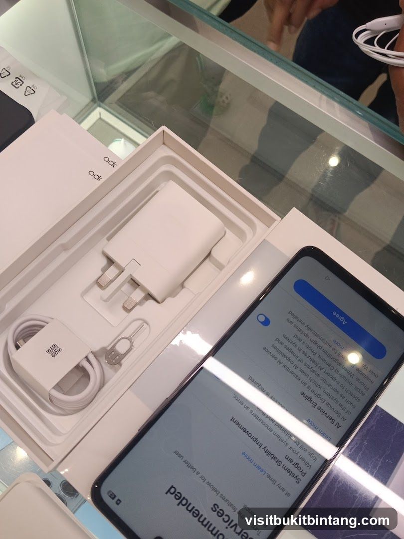 Oppo Smartphone Unboxing
