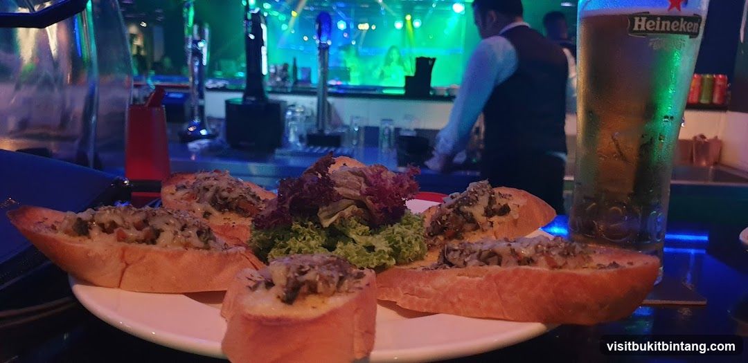 Chakravartty Pub