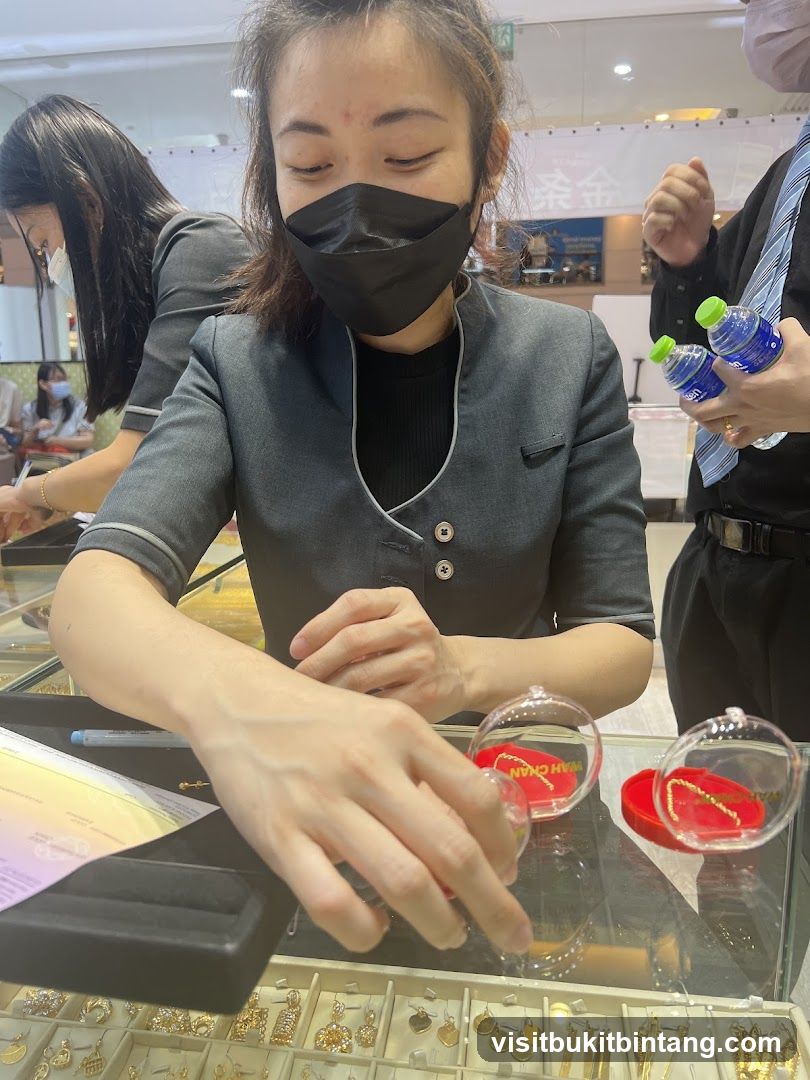 Jewelry Store Staff