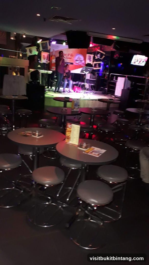 Chakravartty Pub