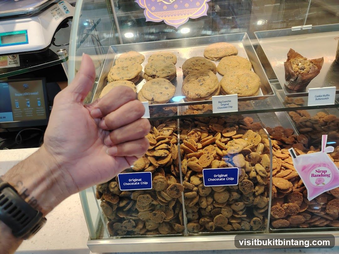 Cookies and Muffins Display